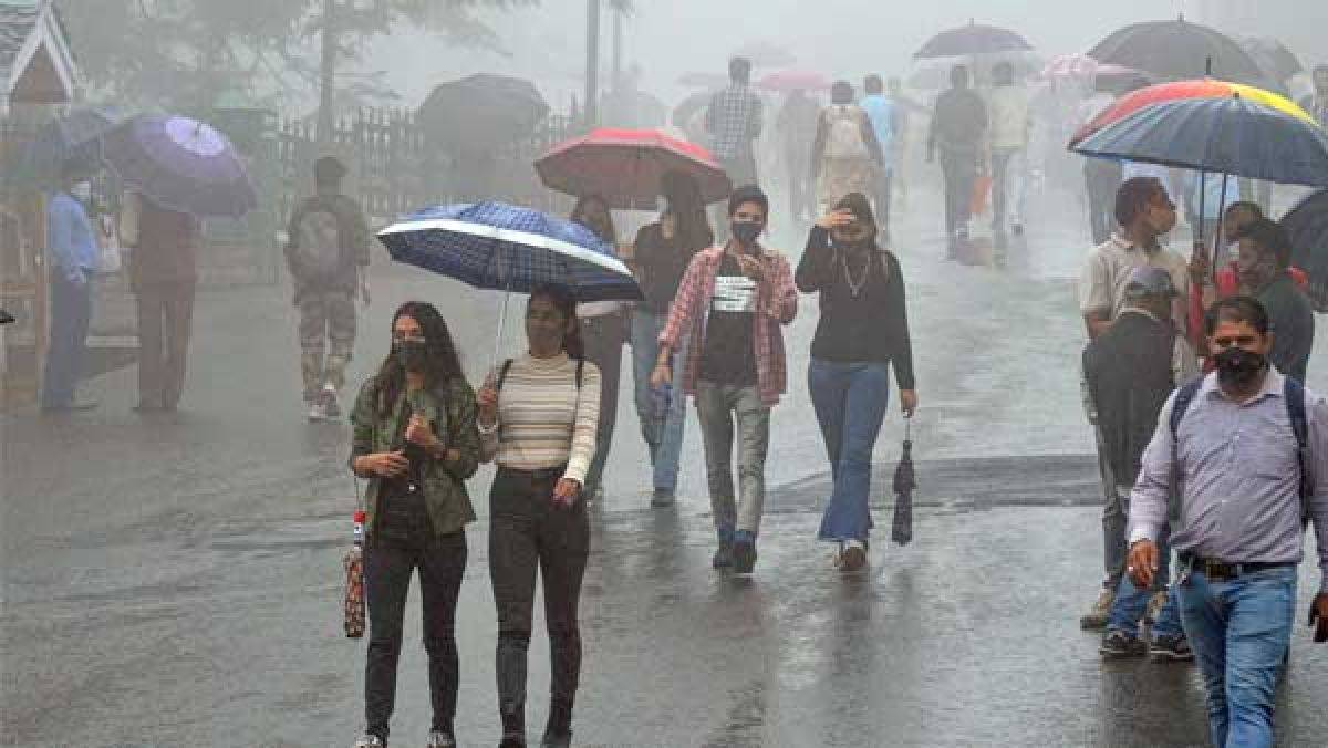 Thunderstorms and lightning are also expected over Tamil Nadu on April 2, Coastal and South Interior Karnataka on April 2-3, and Kerala and Mahe throughout the next five days.