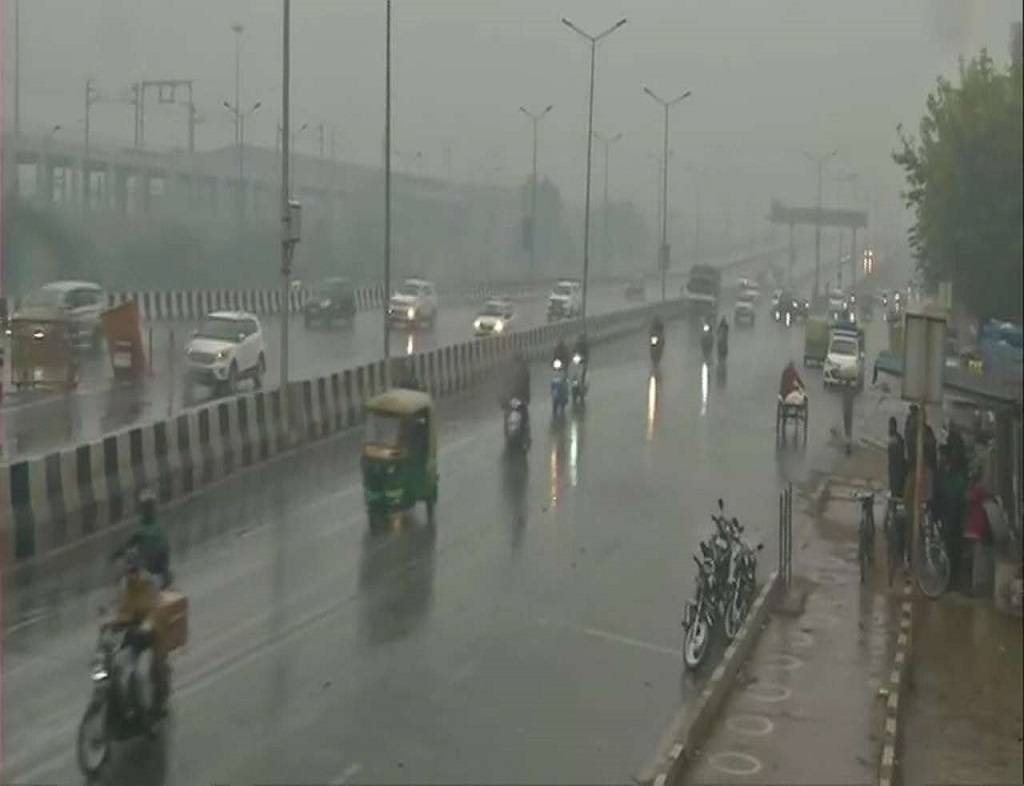 According to the Meteorological Department, heavy rainfall is expected over the northern parts of India until the 12th of April.