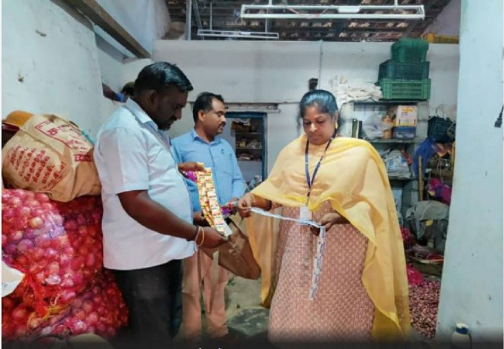 On Friday, FSSAI Assigned Officer B. Vijayalalithambigai and Food Safety Officers confiscated prohibited tobacco products from a shop in Palladam, Tiruppur.