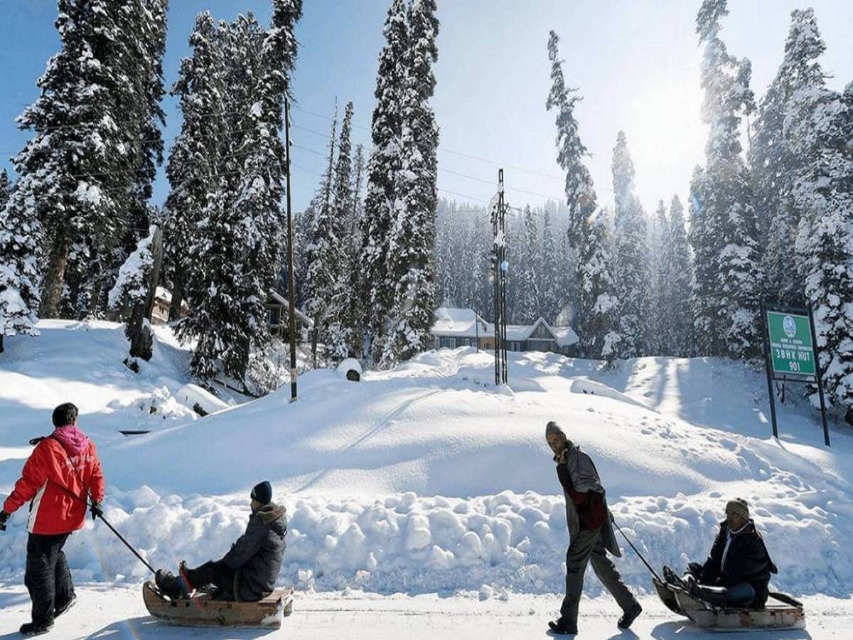 According to stakeholders, the tourism sector in Kashmir has experienced tremendous growth in the previous six months, thanks to the influx of tourists during the winter season.
