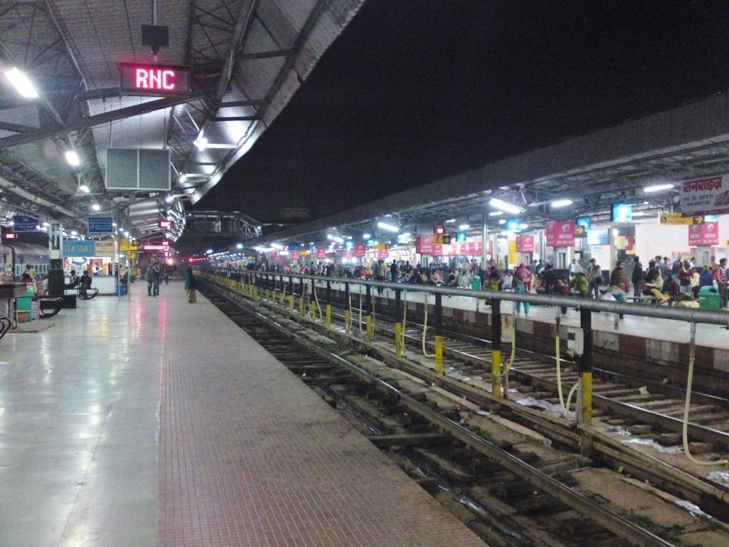 Stalls will be put up at 1000 railway stations around the country in a gradual manner to sell region particular items