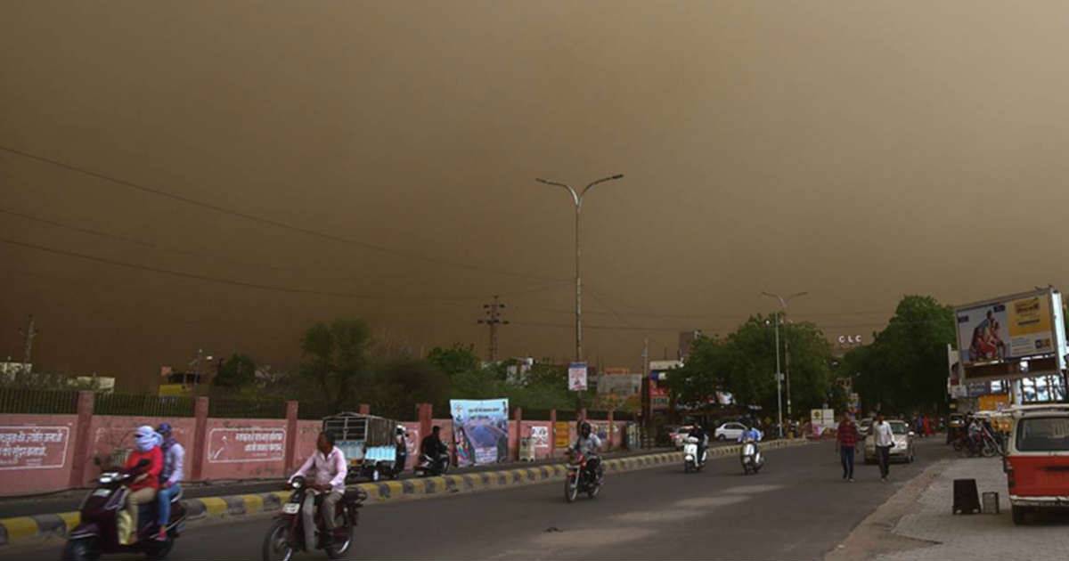 Delhi to receive dust storms on 4th and 5th May. Meanwhille, the heat will be reduced in central India, with daytime temperatures dropping by two to three degrees Celsius during the next three days.