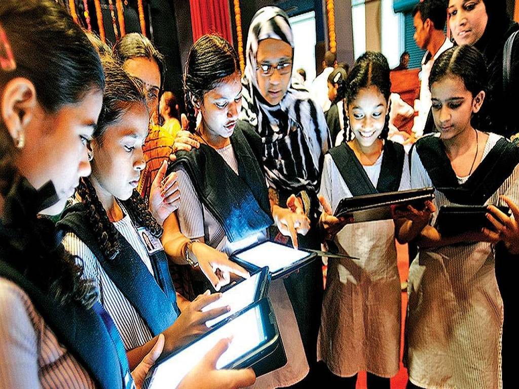 Haryana Government will provide five lakh tablets to students.