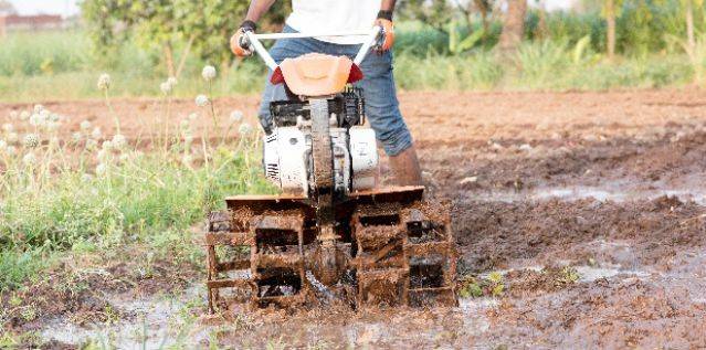 Power Weeder (MH 710) with the Puddling Wheel attachment