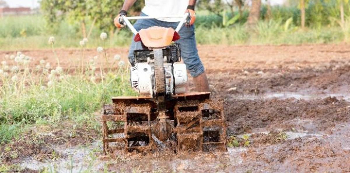 Power Weeder (MH 710) with the Puddling Wheel attachment