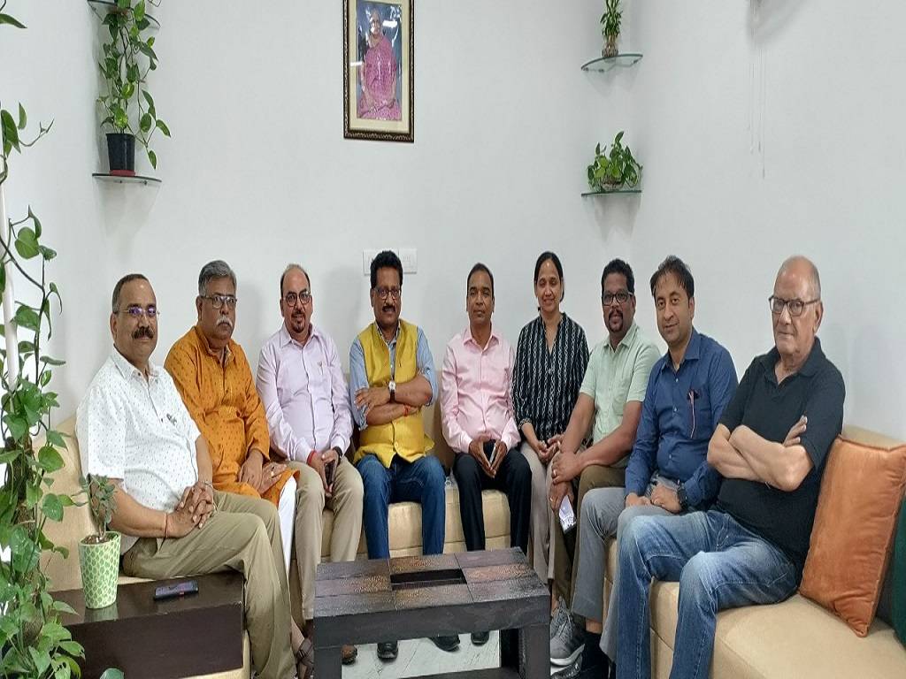 Awanesh Kalik visits Krishi Jagran