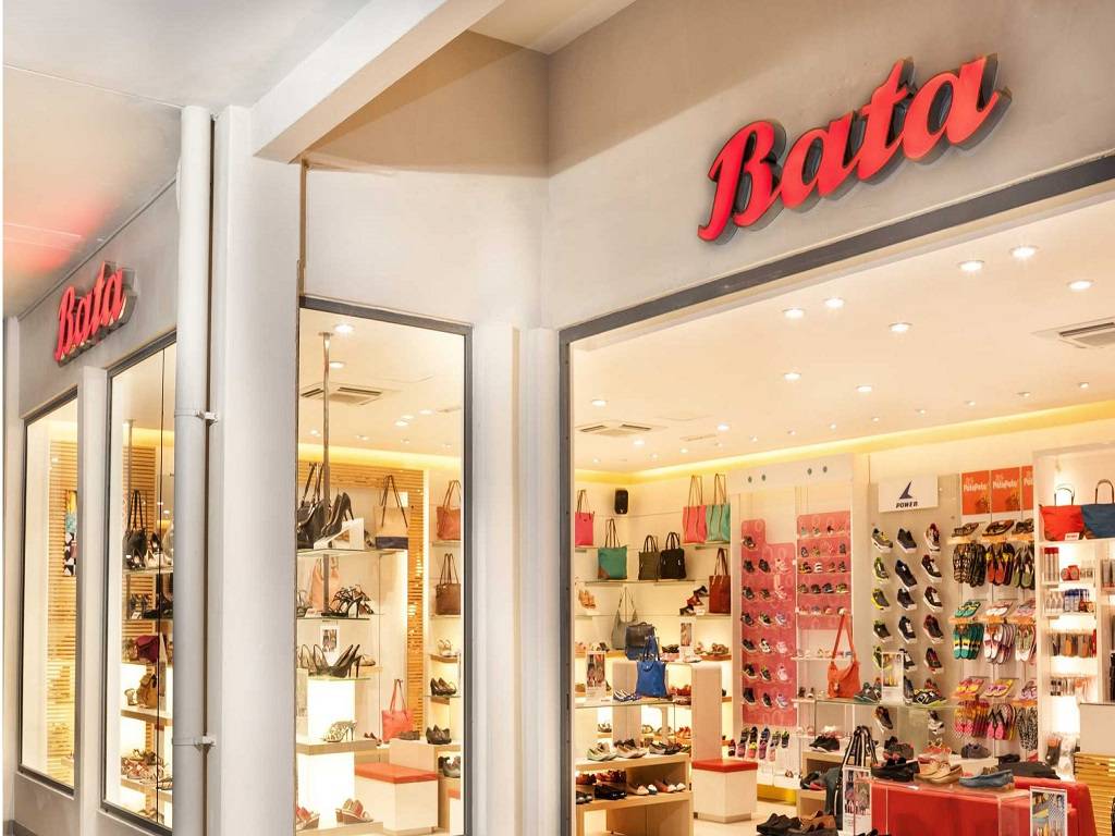 Bata Franchise: Earns Lakhs Every Month by Starting This Business