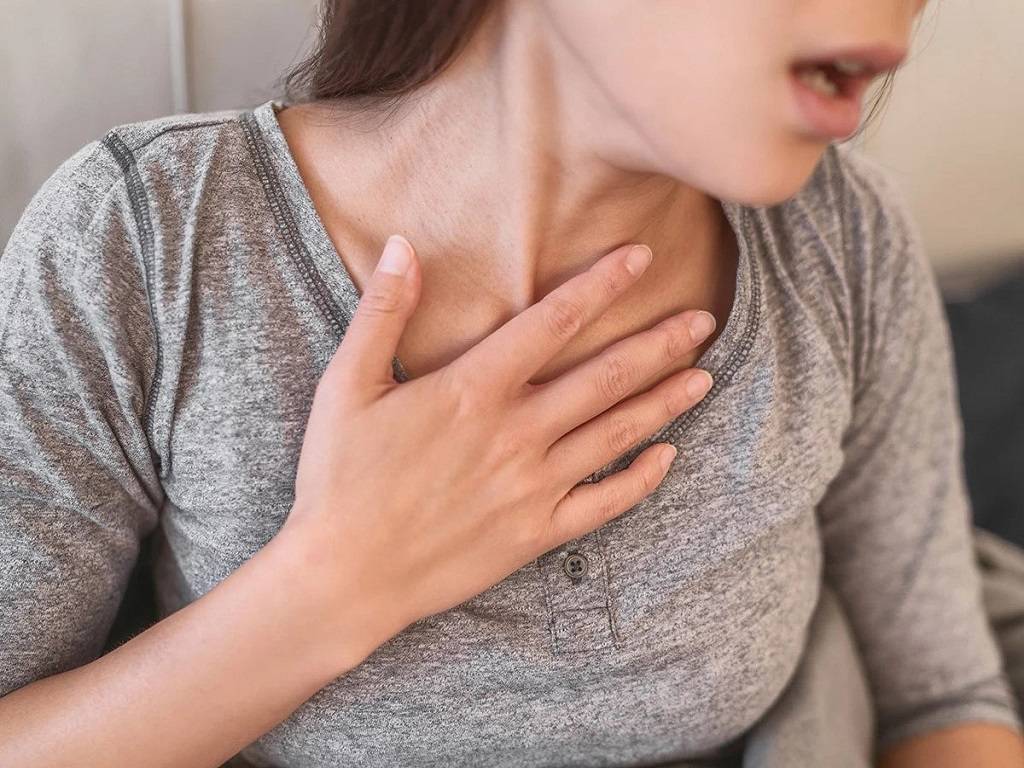 Iron deficiency may be the cause of your difficulty breathing when performing regular activities like walking, climbing stairs, or working out.