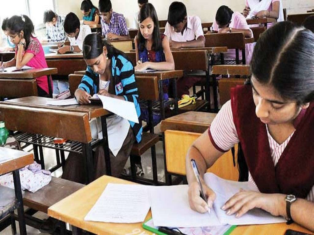 43,294 students took the TBSE class 10th examination for the academic year 2021–2022.