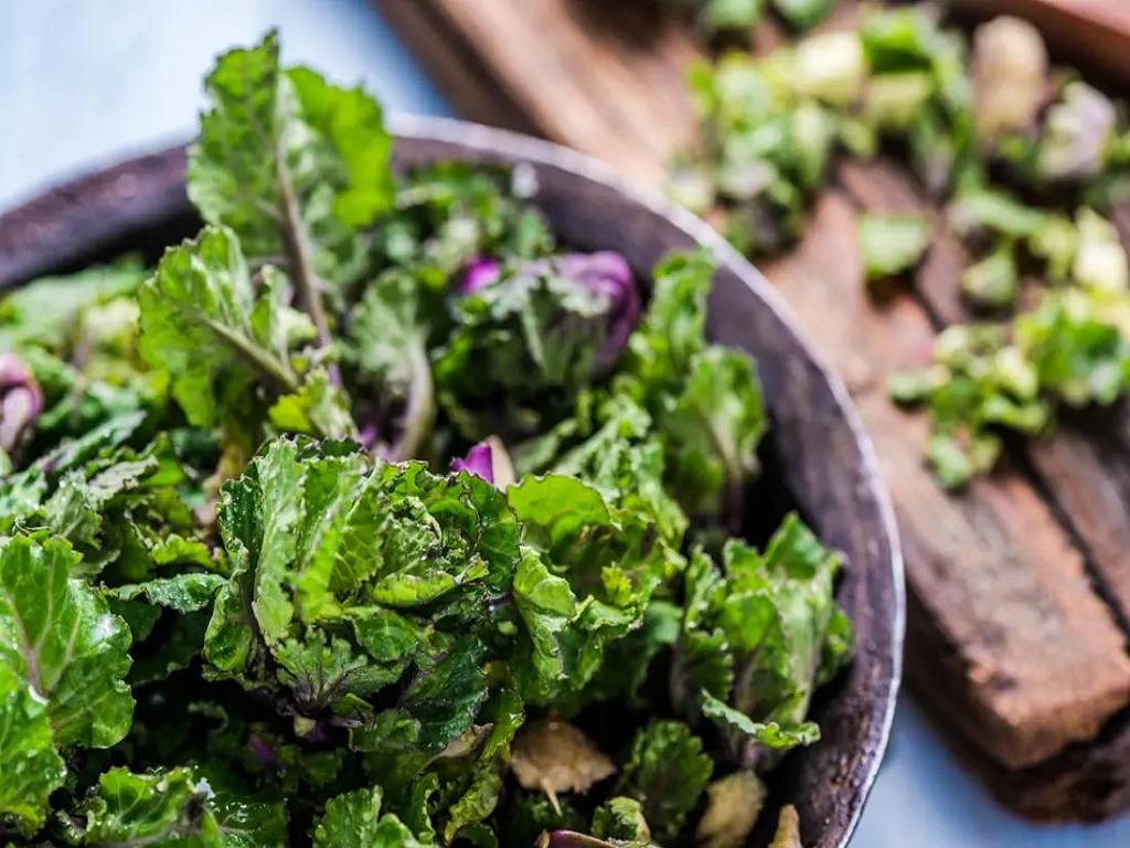 You must incorporate kale into your diet because it is one of the most significant sources of vitamin K.