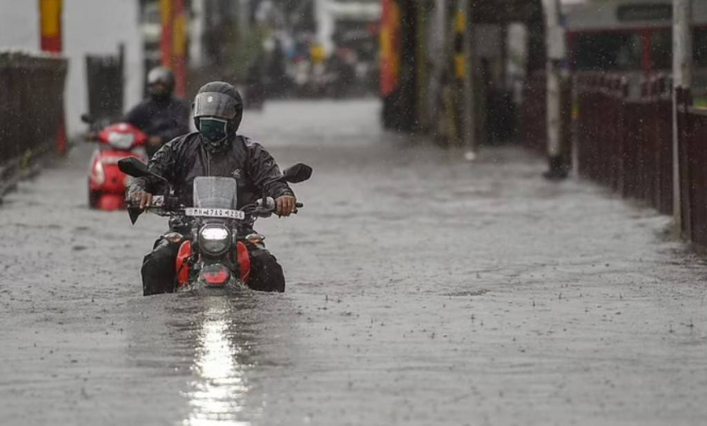 Over the next five days, there's a good chance that severe downpours will hit parts of India's west coast, including Goa and parts of Maharashtra, Karnataka, Konkan, and those three states.