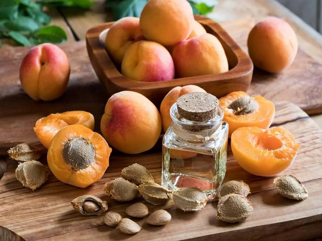 Apricots contain potassium which helps to relax the blood vessels and lower blood pressure.