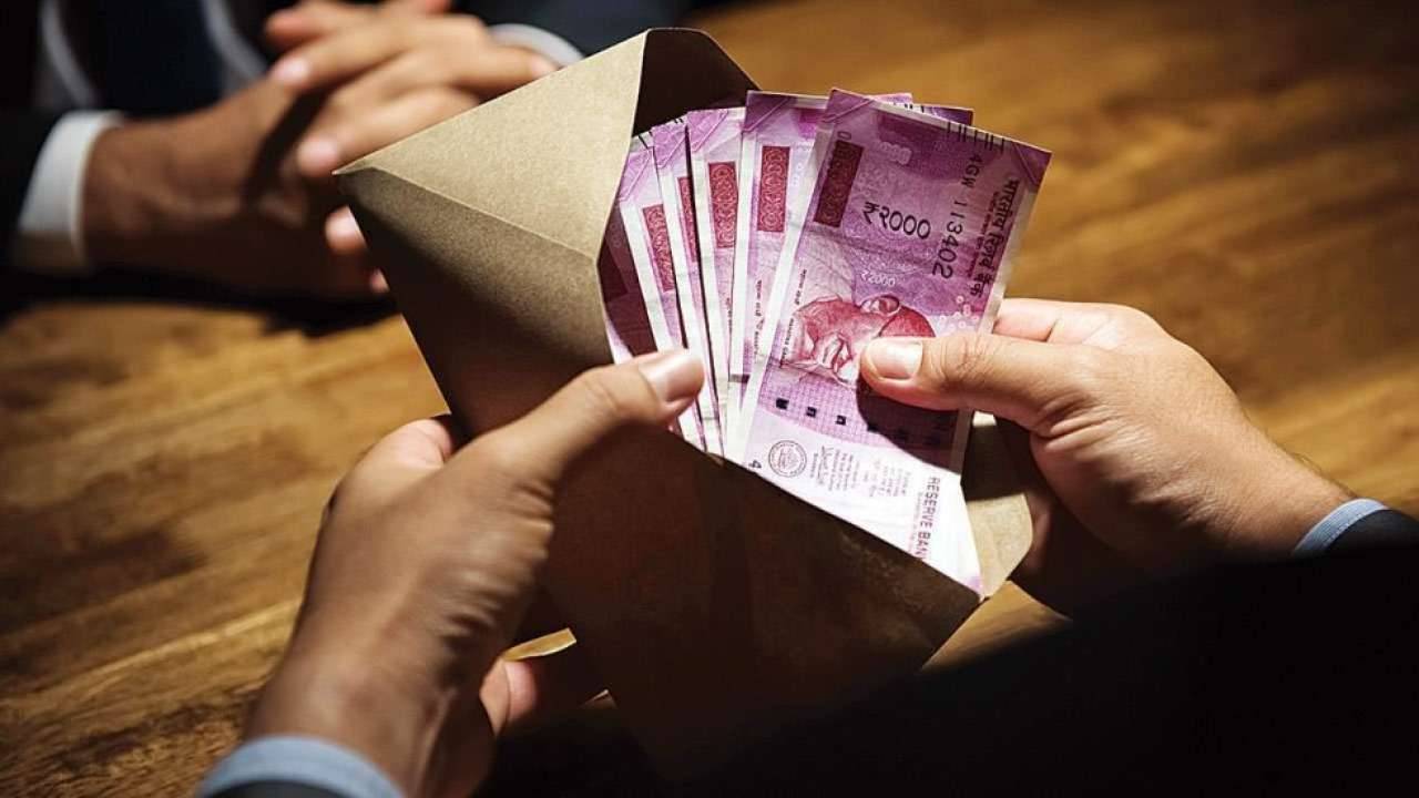 Employees of the central government have their Dearness Allowance updated twice a year. While the second is offered from July to December, the first is offered from January to June.
