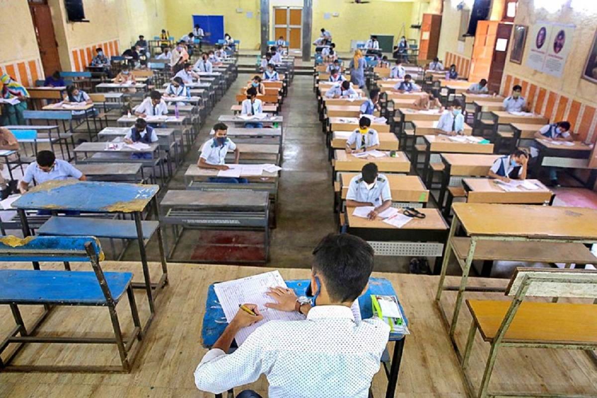 Beginning on August 23, 2022, the CBSE will hold compartment exams for students in grades 10 and 12.