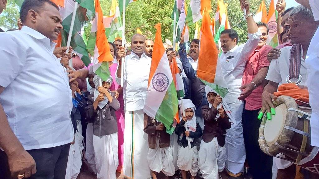 Ministry of Fisheries, Animal Husbandry, and Dairying Celebrates ‘Har Ghar Tiranga’ Program at Ettaiyapuram