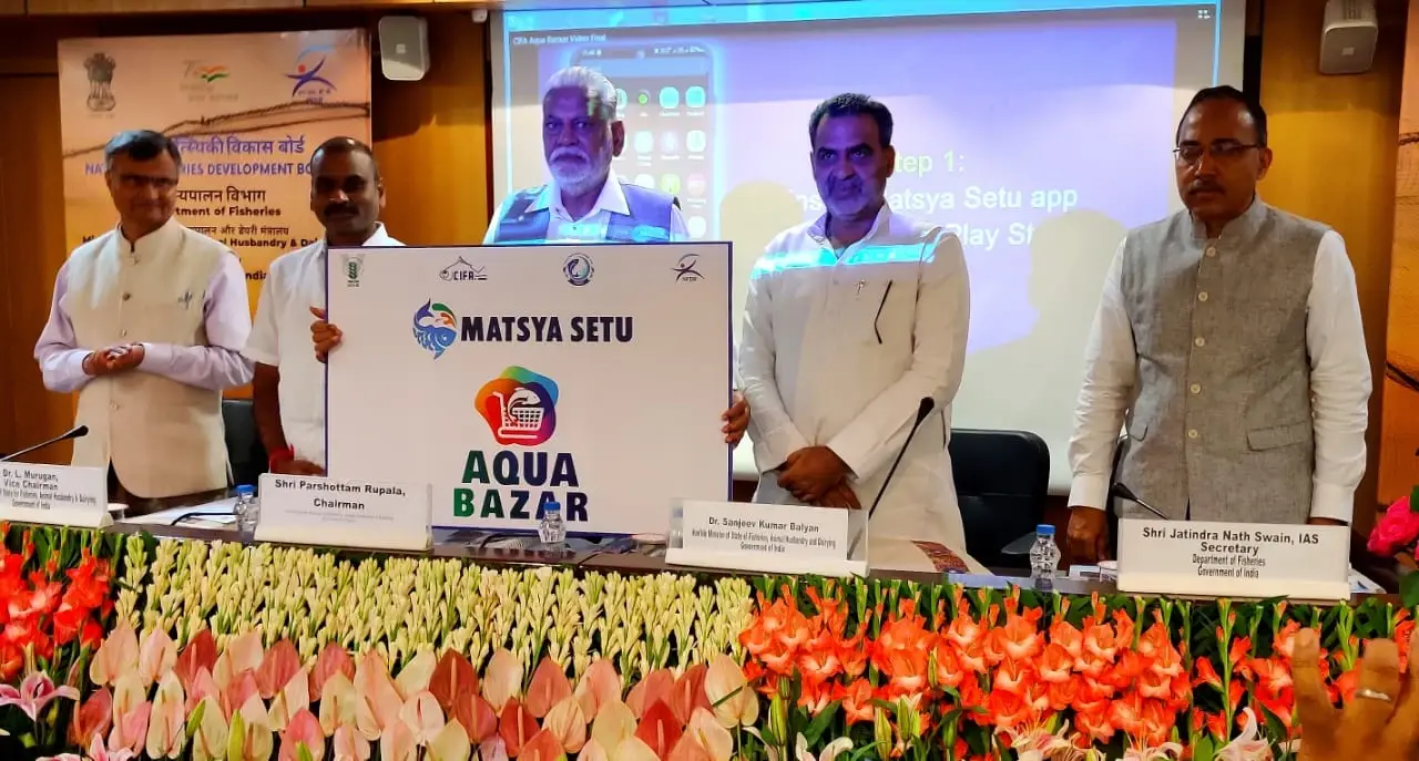 Parshottam Rupala Launches "Aqua Bazar " for Fish Farmers