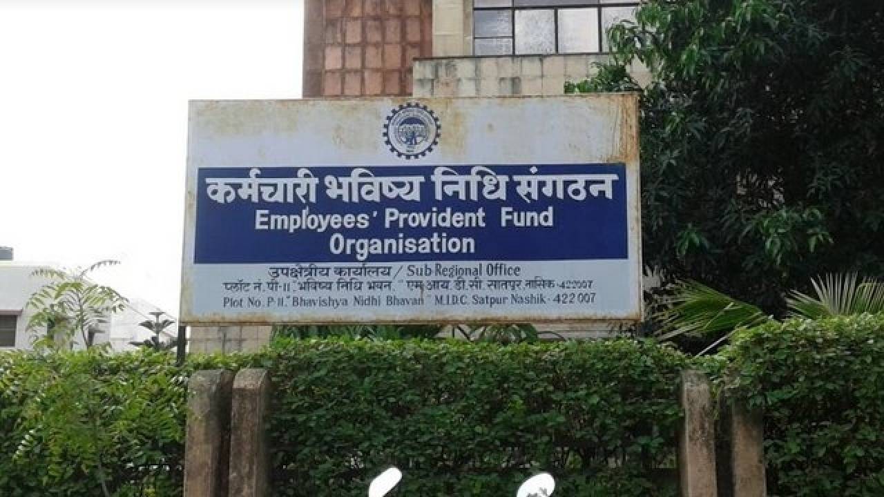 According to reports, Machindra Bamne, the senior social security assistant at the Kandivali PF office, was suspended due to the allegedly fraudulent PF claims made by Jet employees.