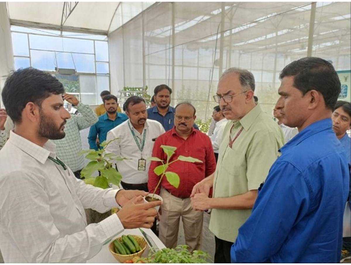 Dr. Abhilaksh Likhi, Additional Secy, Agri Ministry at CoE for Vegetables at Baramati, Pune, Maharashtra