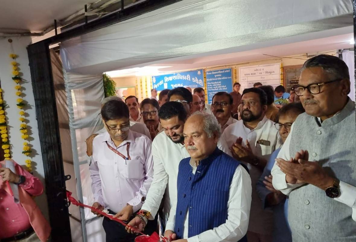 Tomar inaugurating the Gujarat Centre of Coconut Development Board