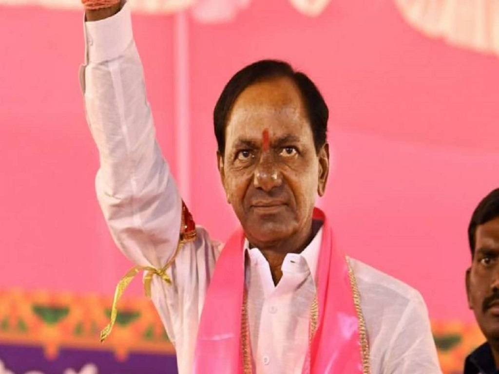 KCR also asked the people if he should enter national politics or not. On this, the crowd at Nizamabad shouted “Yes.”