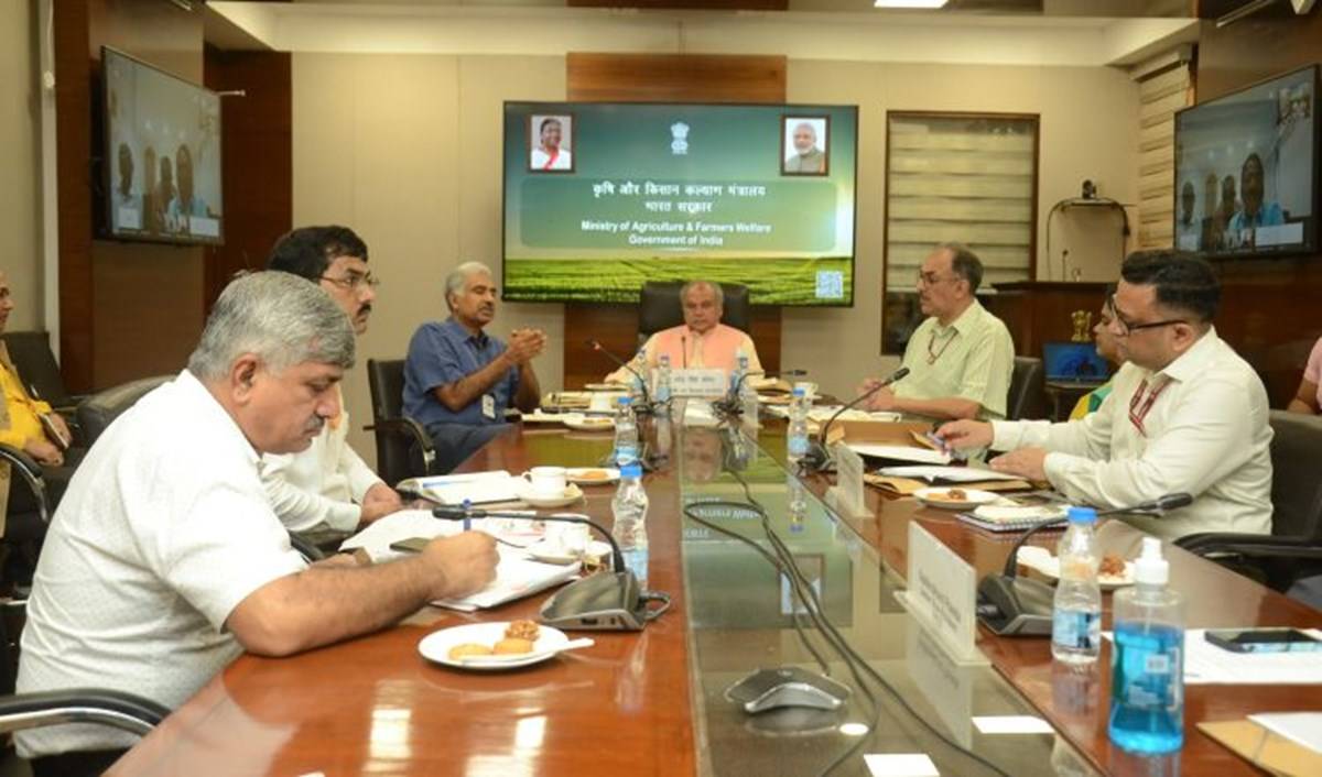 Narendra Singh Tomar, Union Minister of Agriculture and Family Welfare in a meeting