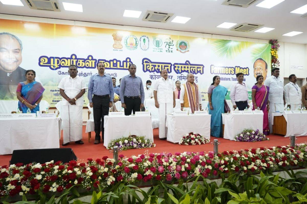 Narendra Singh Tomar, Union Minister for Agriculture and Farmers Welfare at Coconut Community Farmers' Conf. in TNAU, Coimbatore