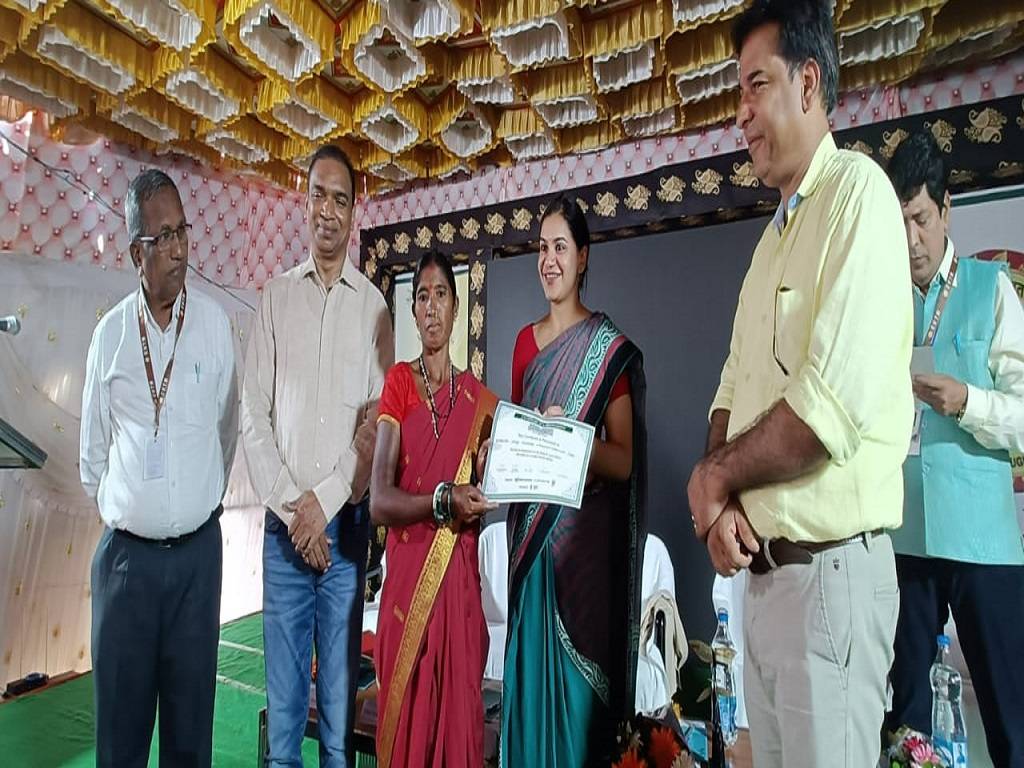 District Magistrate of Rayagada, Swadha Dev Singh distributed certificates to progressive farmers who have been doing brilliant work