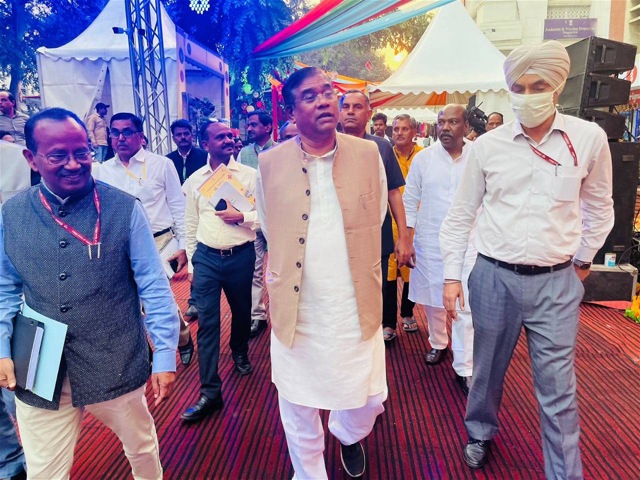 Minister taking a tour of Saras food festival