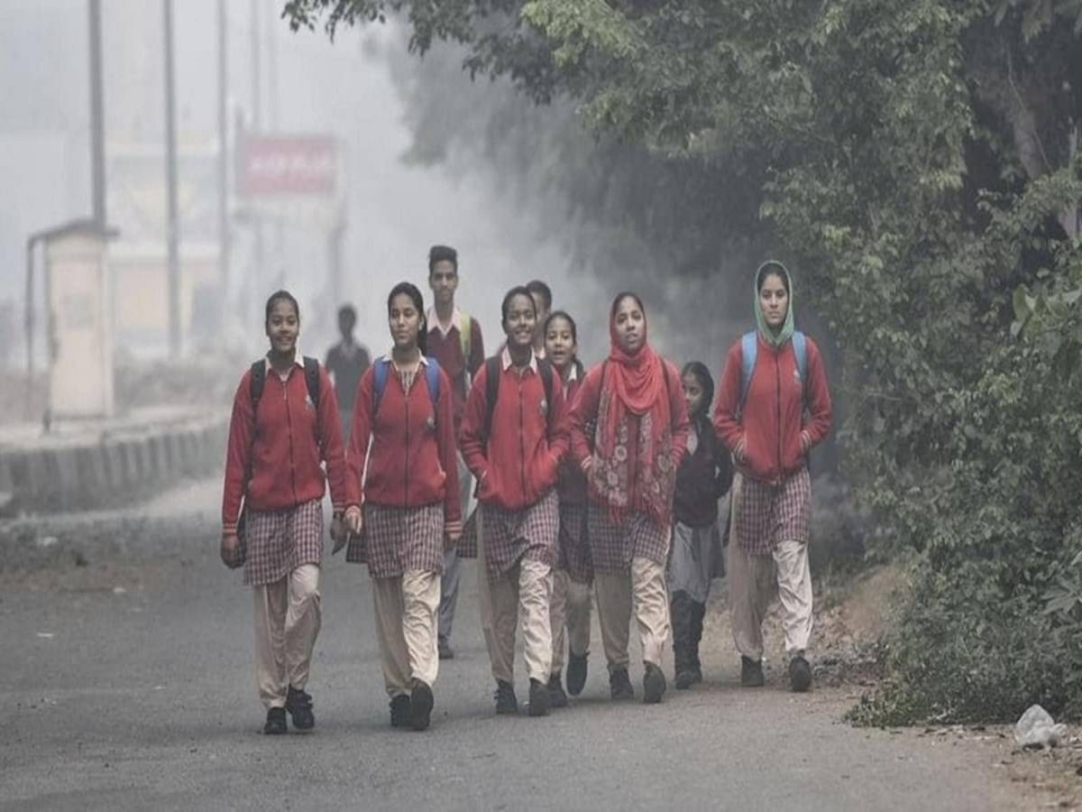 Delhi Government likely to close schools, colleges, GRAP 4 implemented due to severe air quality