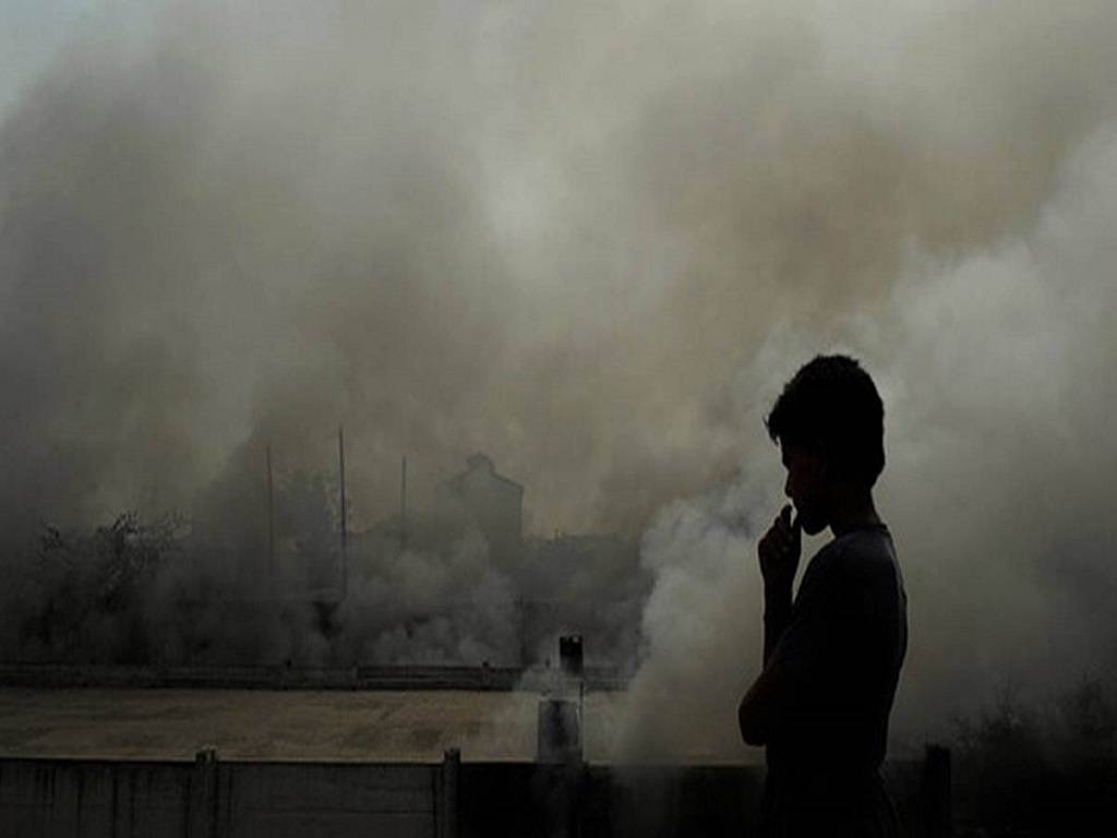 Toxic Air Chokes Delhi As AQI Remains In ‘Very Poor’ Category At 337