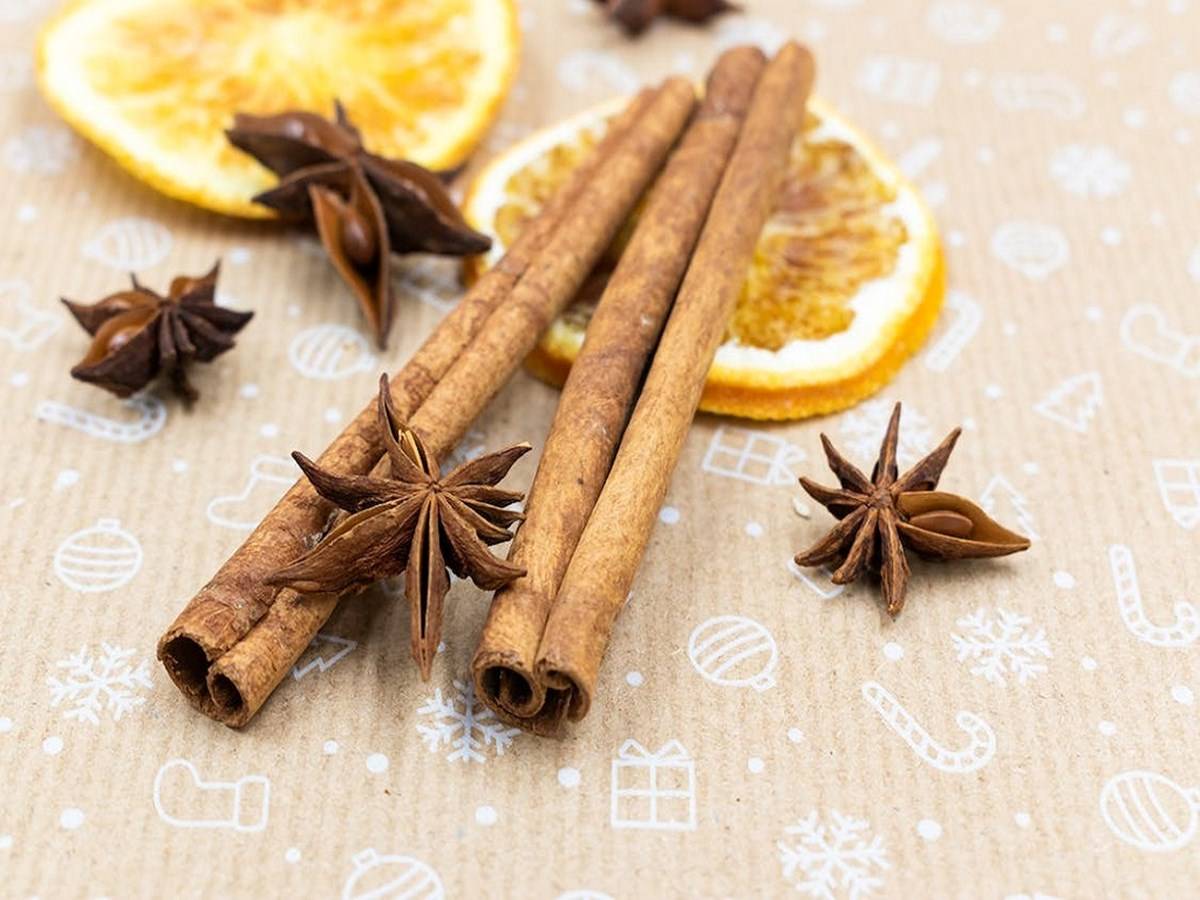 Cinnamon doesn’t have a sweet taste but does amplify the sweetness in other ingredients.