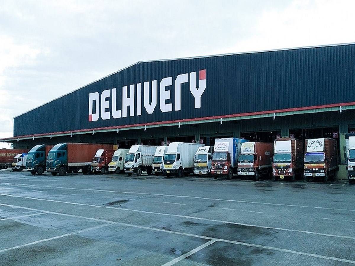 All of the major e-commerce giants, including Amazon, eBay, Jabong, Healthkart, Flipkart, and Snapdeal, are connected to Delhivery