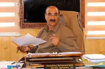 Director Agriculture Kashmir Examines Functioning of Anantnag Department 