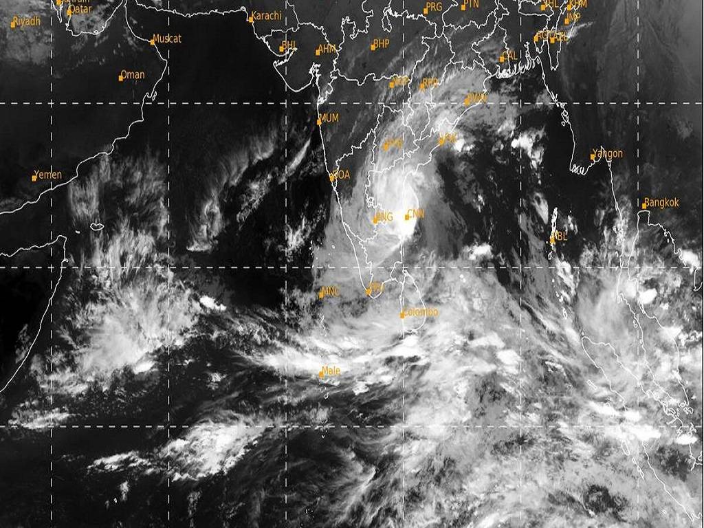 In the early hours of Saturday, the cyclone Mandous began to weaken and became a deep depression