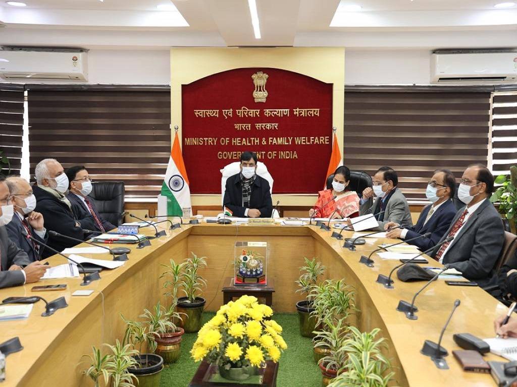 Mansukh Mandaviya chairs meeting to discuss Covid preparedness today. (Picture Courtesy: Twitter @mansukhmandviya)