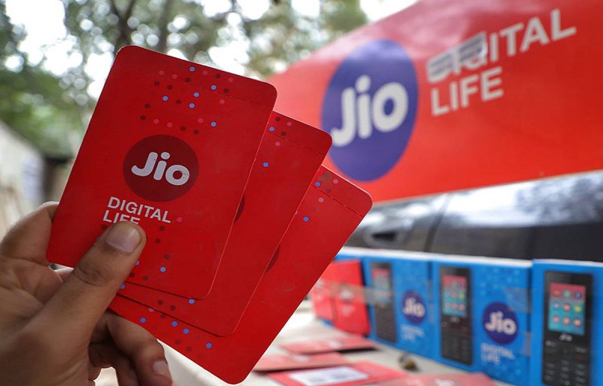 Jio has modified its Rs 2,999 prepaid plan. It now has an increased data allowance of 75GB