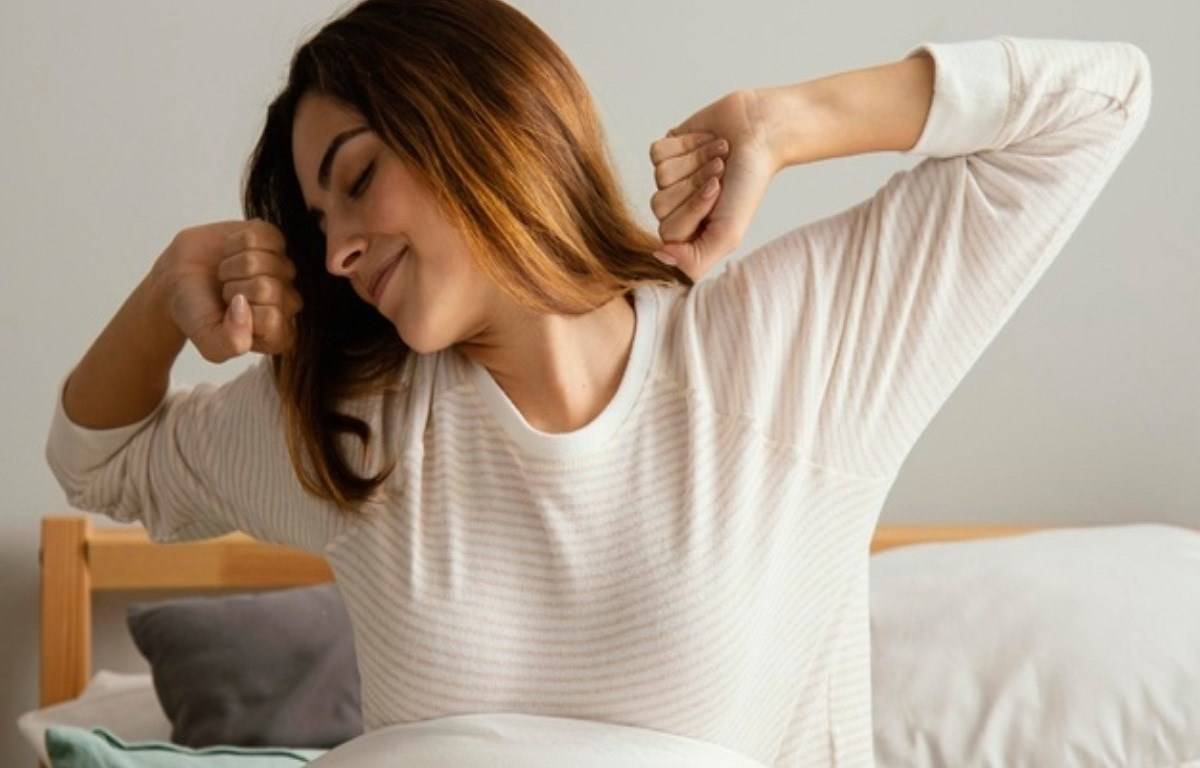 Here are 9 productivity and time-saving tips you can use in the mornings to boost your energy, make the most of your time, and increase your physical and mental well-being.