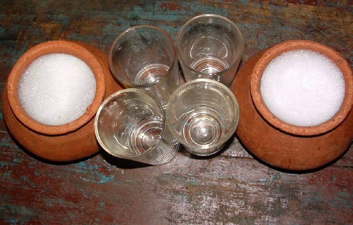 Neera, a type of palm toddy, helps in maintaining good eye health