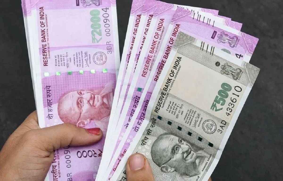 According to reports, the government might announce a new formula for salary revision, seeing that only one year is left before the formation of the 8th pay commission