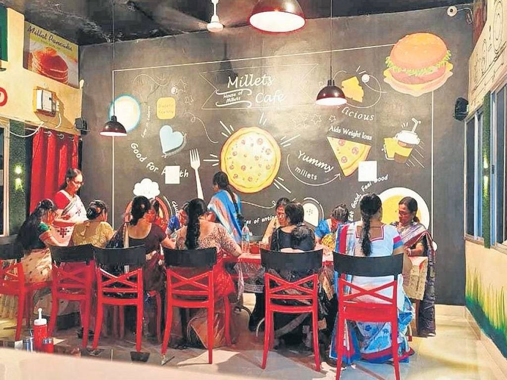 A member of a self-help group (SHG), named Rohini Patnaik opens a Millet Based cafe, which employs women, making them economically independent.