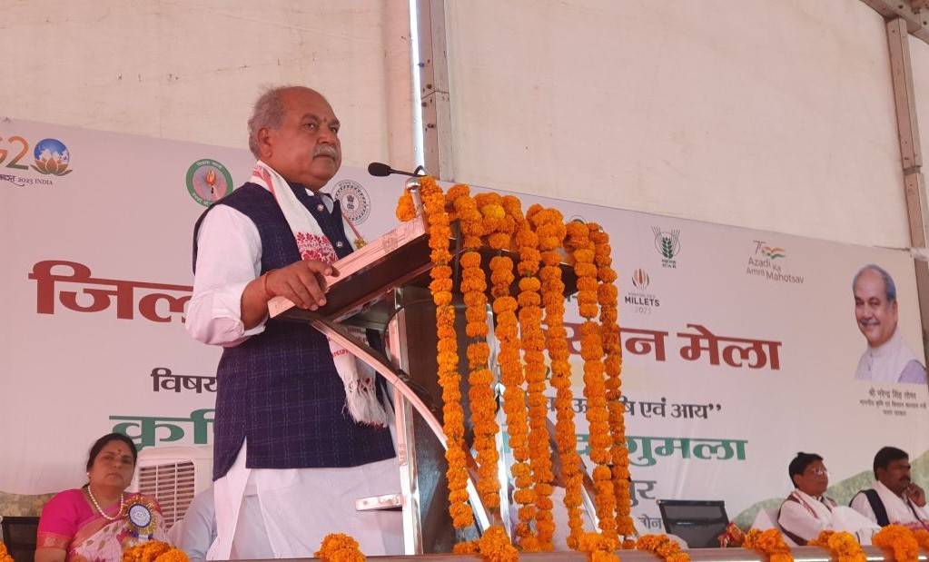 Union Minister Tomar emphasized the importance of the agriculture sector, saying that neither the Mughals nor the British could shake it.
