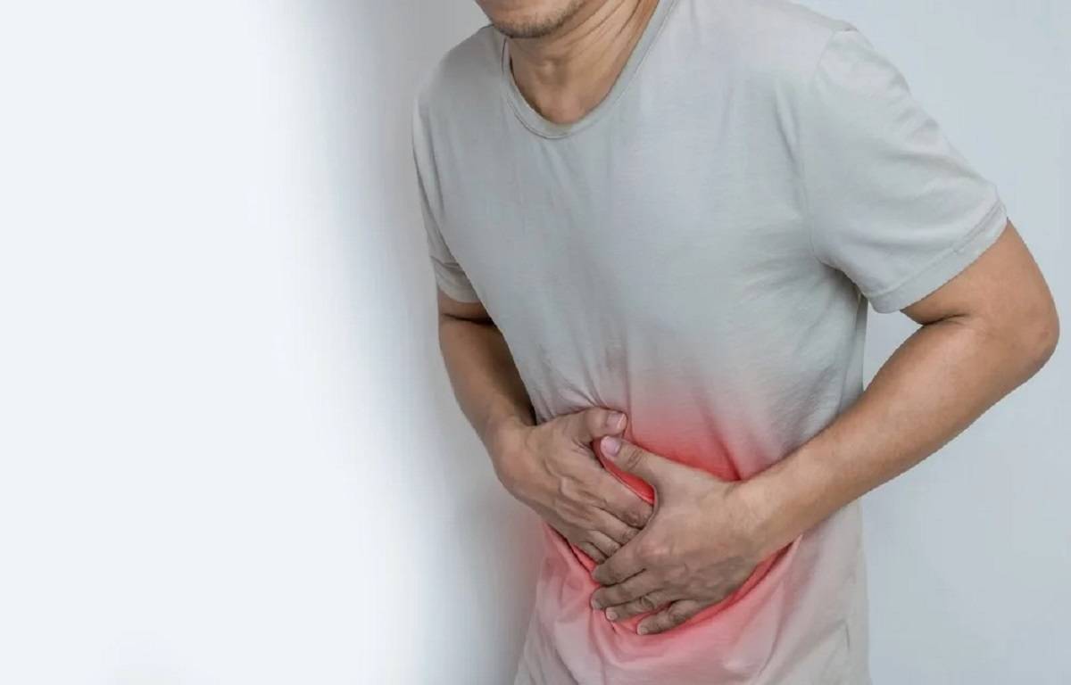 Sudden, severe, and recurring abdominal pain requires urgent medical assistance