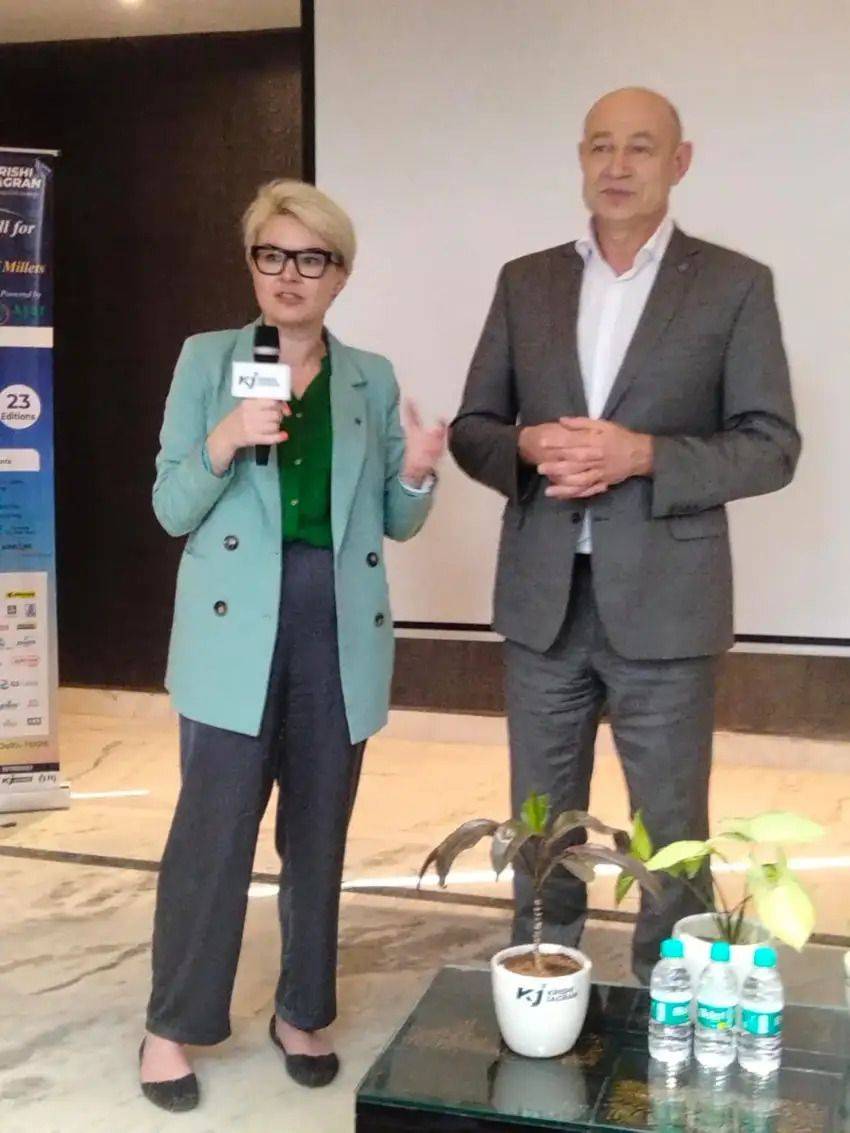 Natalia Poplavskaya and Prof. Dr Victor Barabash speaking at the Krishi Jagran Headquarter