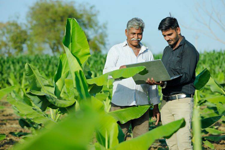 Collector praised the AC&RI academic members for their agricultural breakthroughs and dissemination through research & development