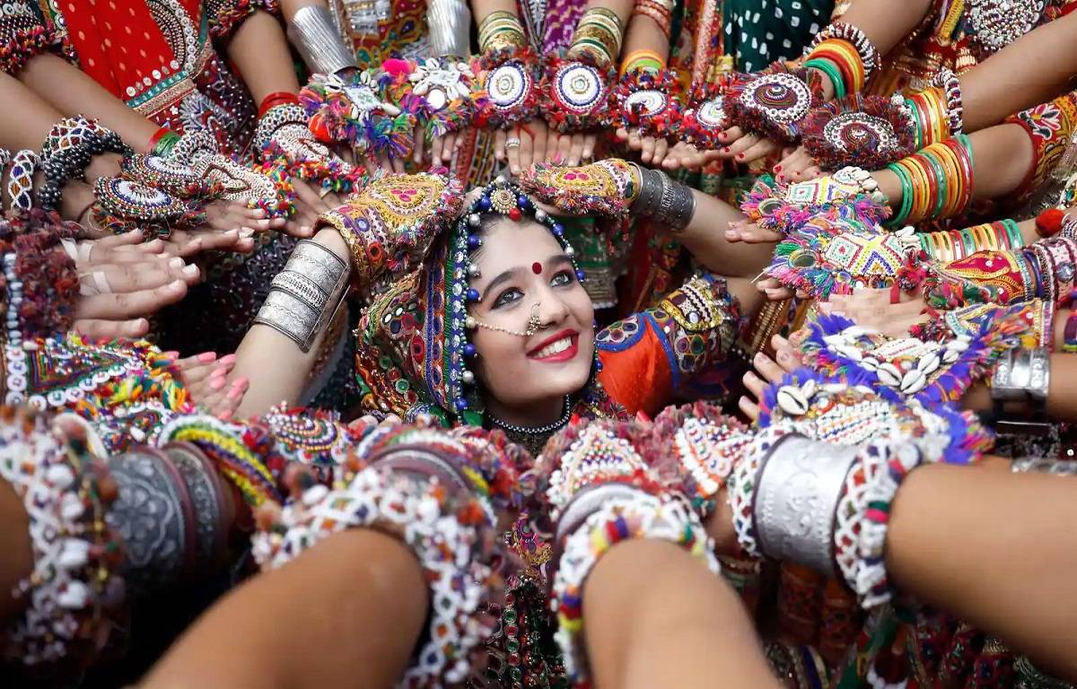 Chaitra Navratri 2023: Colors, Significance & Meaning of Navratri Day 6