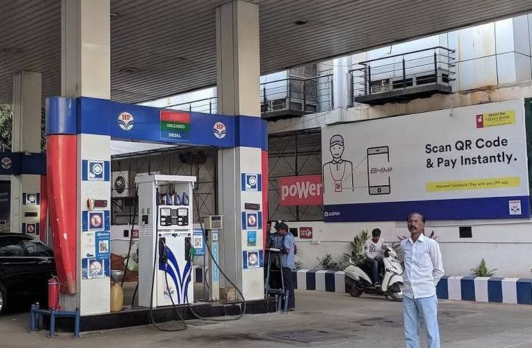 Govt Permits Agri Credit Societies to Convert Wholesale Petrol Pumps into Retail Outlets for Farmers