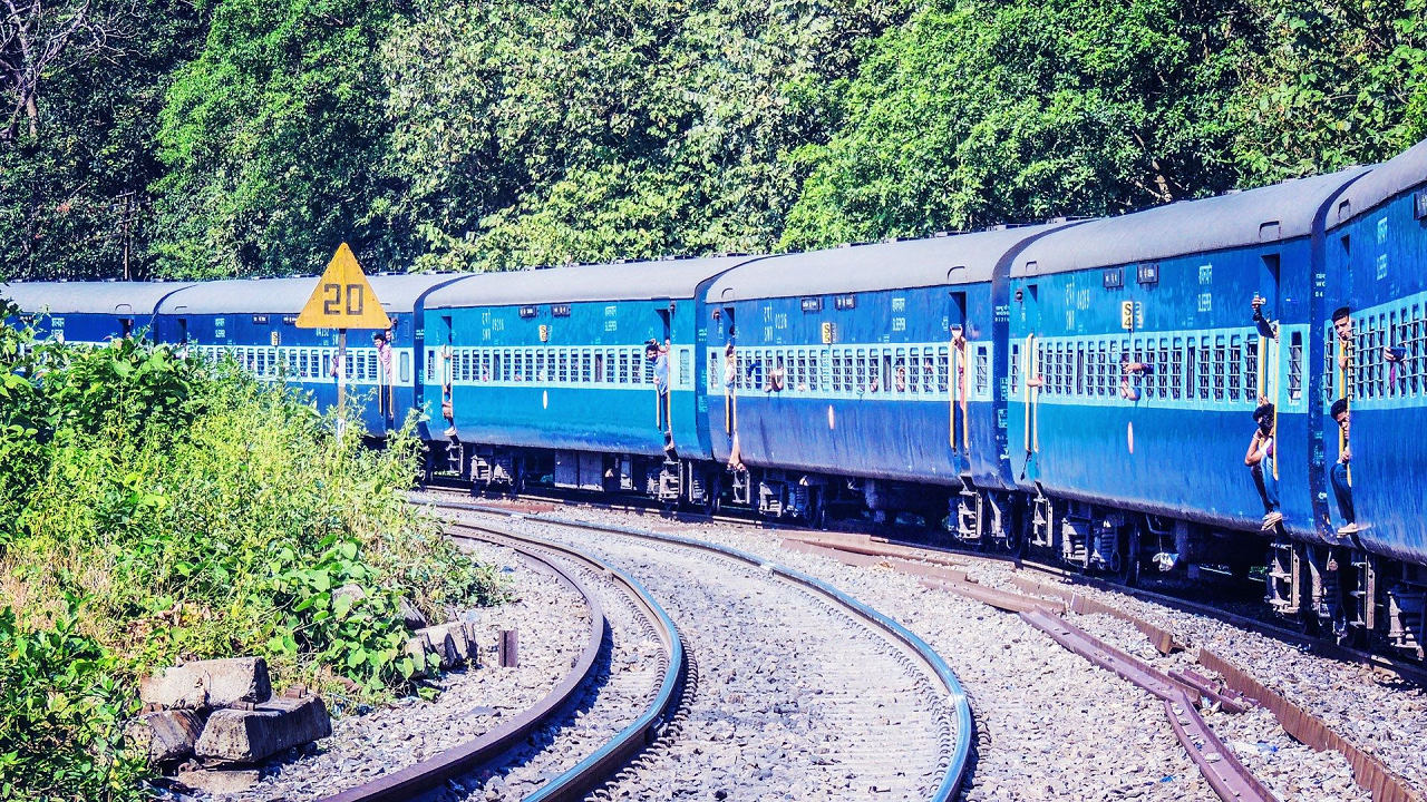IRCTC announces the transferring of confirmed train ticket to other passengers