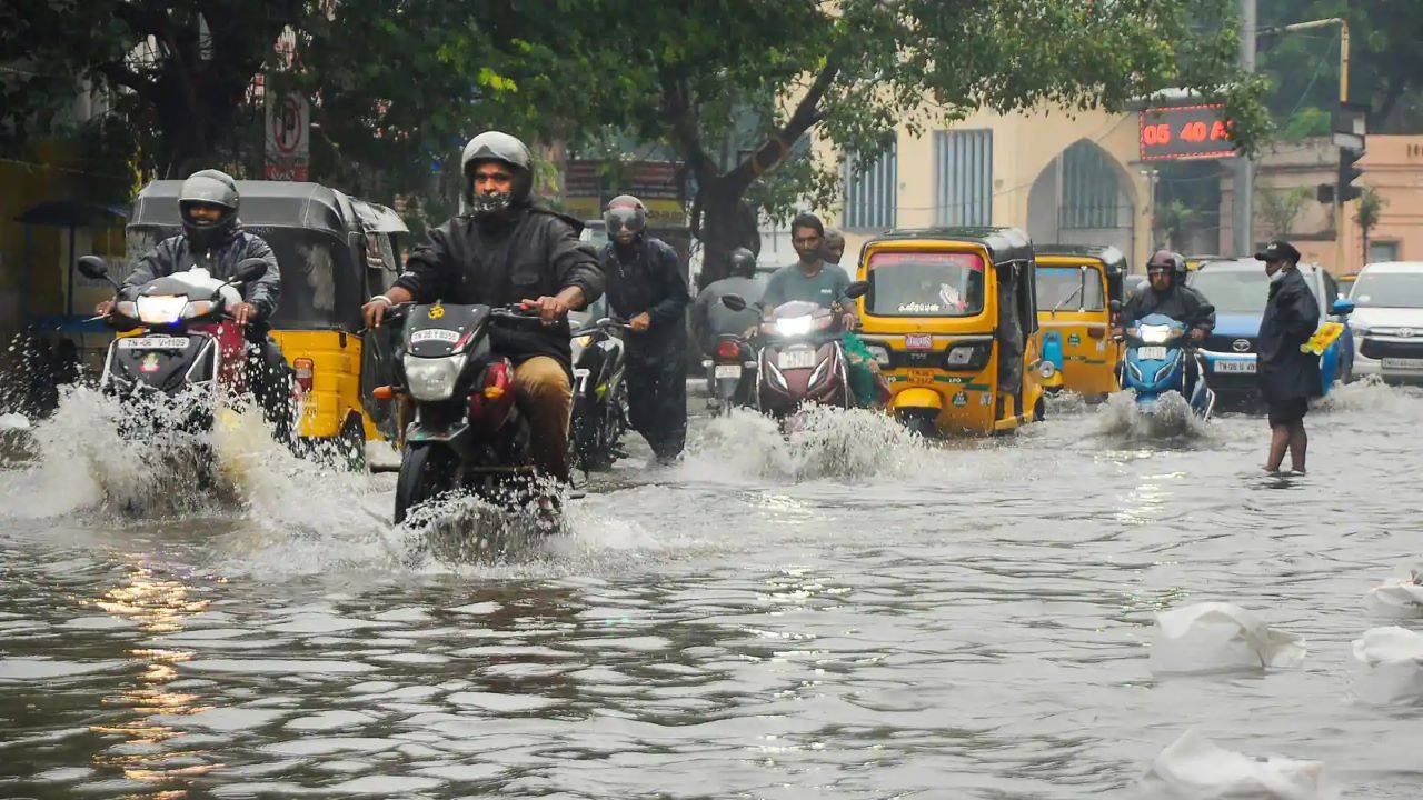 Heavy Rain Alert for TN from April 30 to May 3; These Districts on Alert!