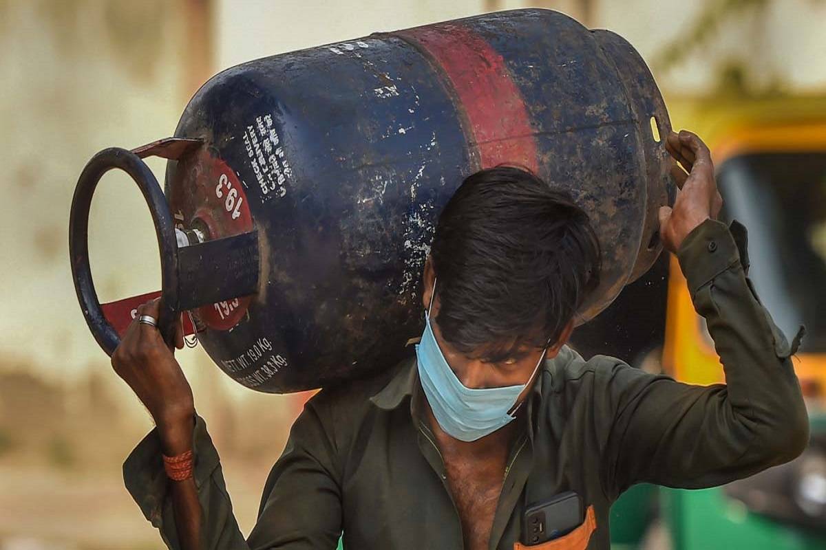Commercial LPG Cylinder Prices Drop by Rs 171.50
