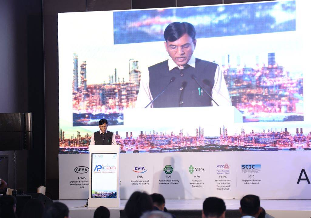 India Set to Emerge as Global Hub for Petrochemicals, Says Dr Mansukh Mandaviya (Photo Source: Dr Mansukh Mandaviya twitter)